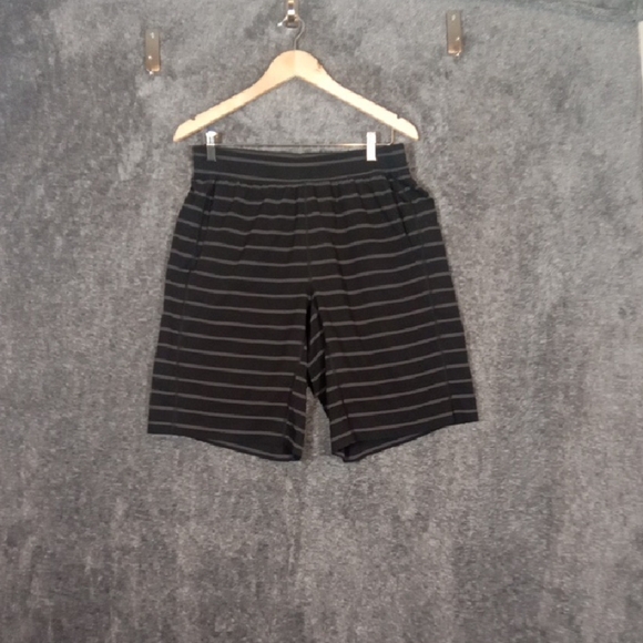 Lululemon Athletica Pace Breaker Shorts Loose Basketball Running Mens Large - Picture 1 of 10